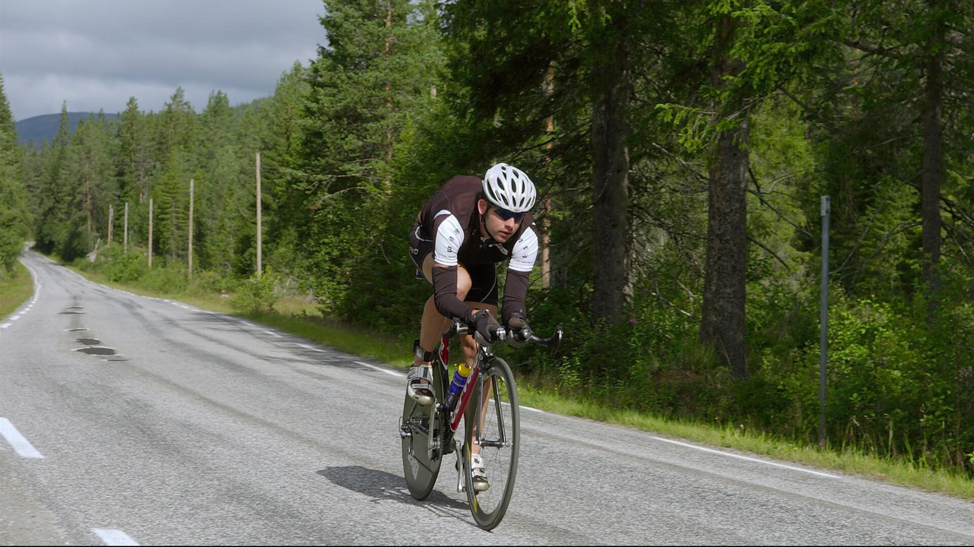 关键封盖:李磊最后封堵对手的必杀球!
