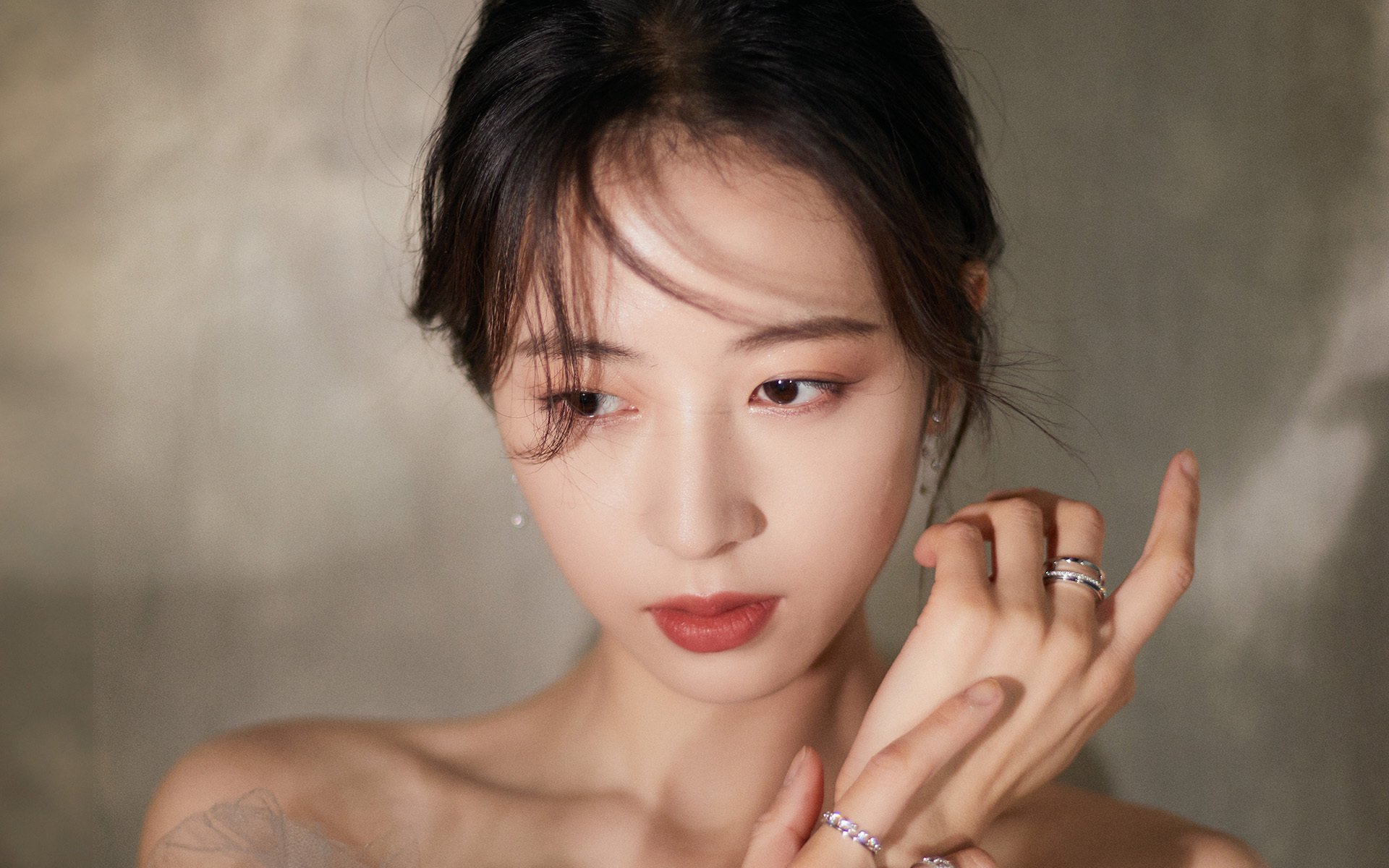 强队对抗：巅峰时刻的精彩绝伦较量，强队对强队的成语